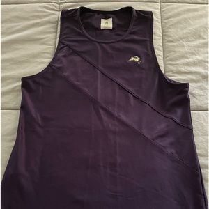 Van Courtlandt tracksmith tank size m. Purple. Mint condition
